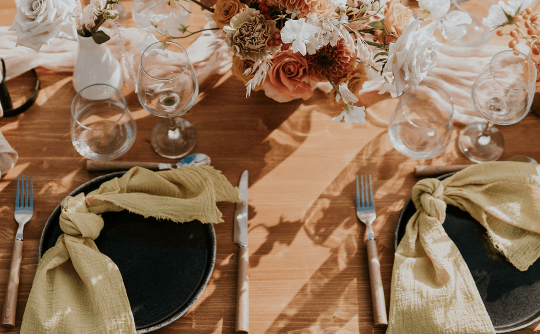 Comment penser sa déco de table de mariage ?